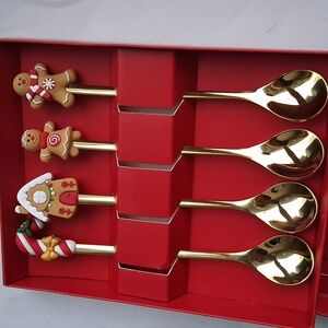 Spoons set of 4  ,Gingerbread Men ,House ,candy Cane